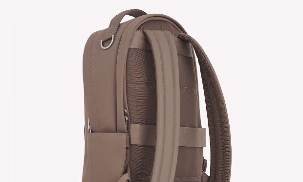 Mesh back panel