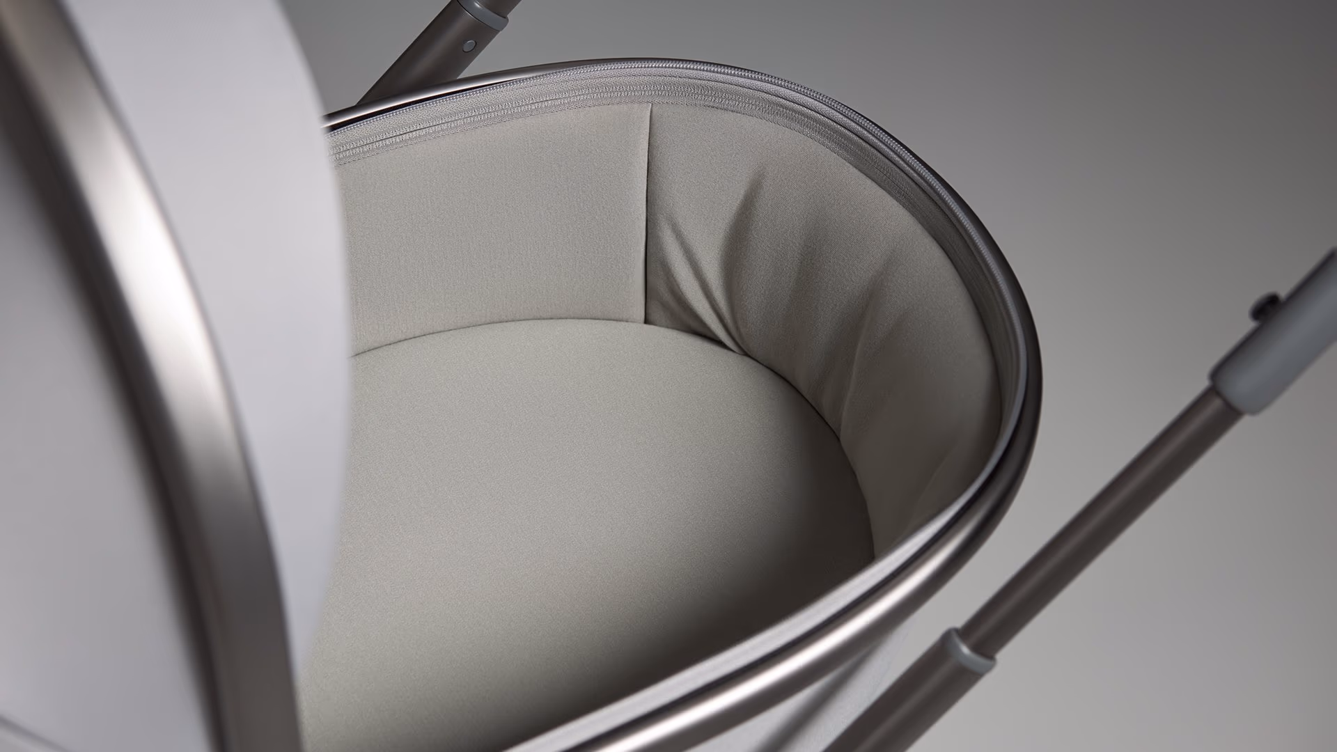 Spacious сarrycot