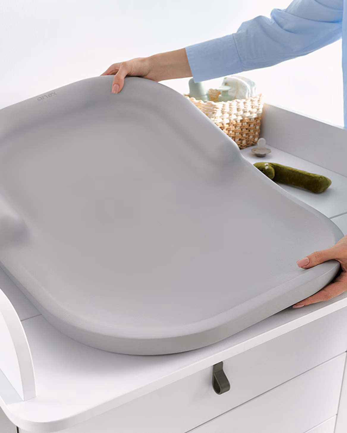 Ergonomic changing design