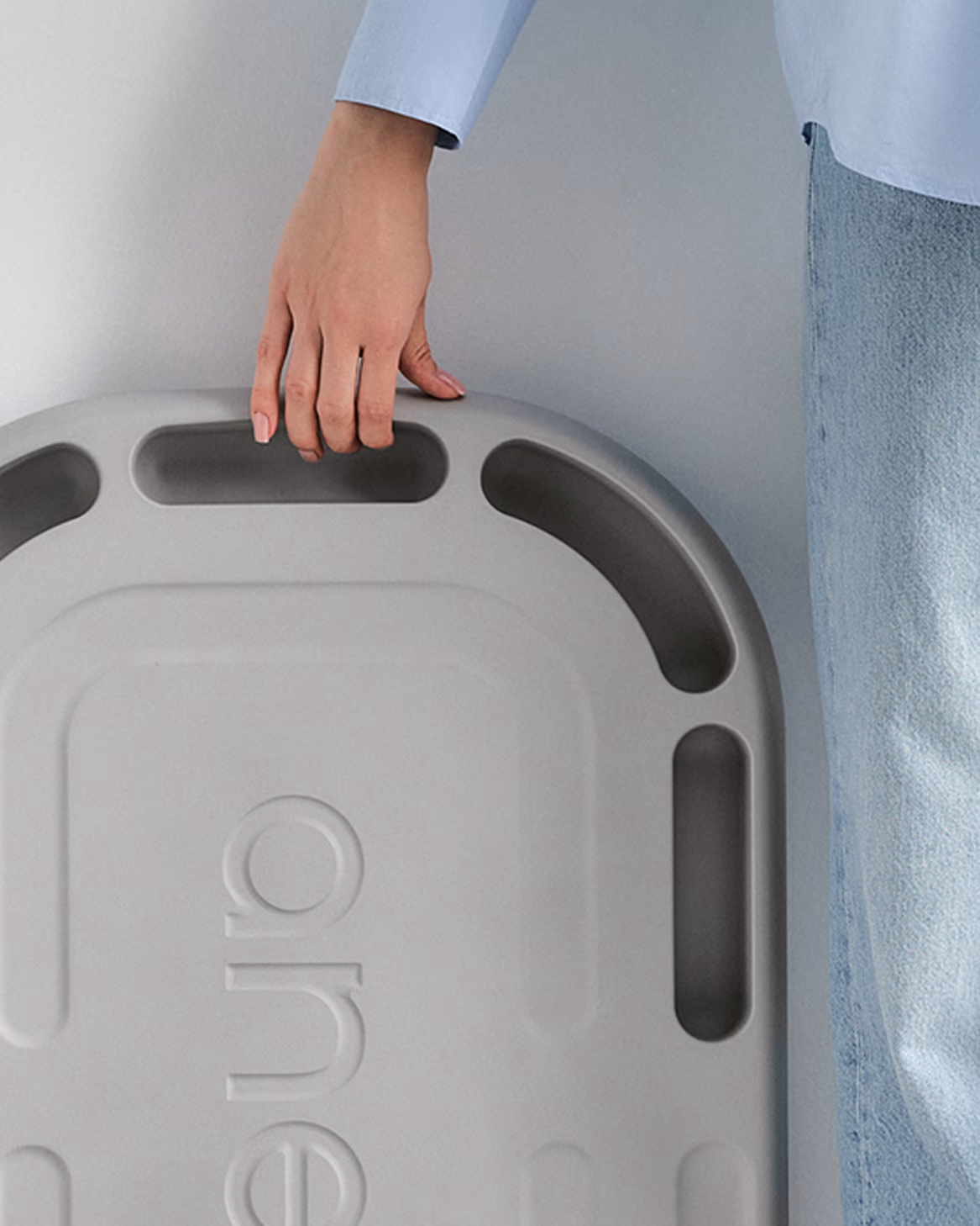 Easy-grip widened openings