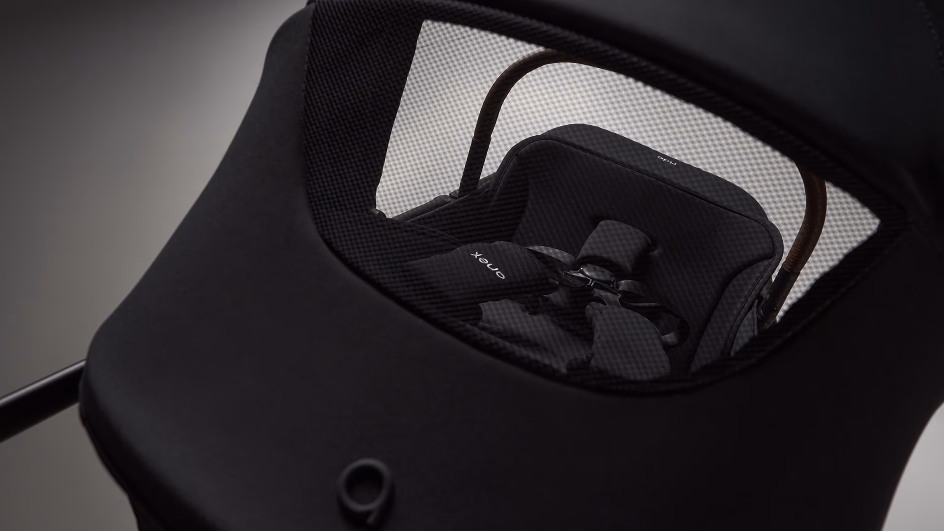 Peekaboo & double ventilation